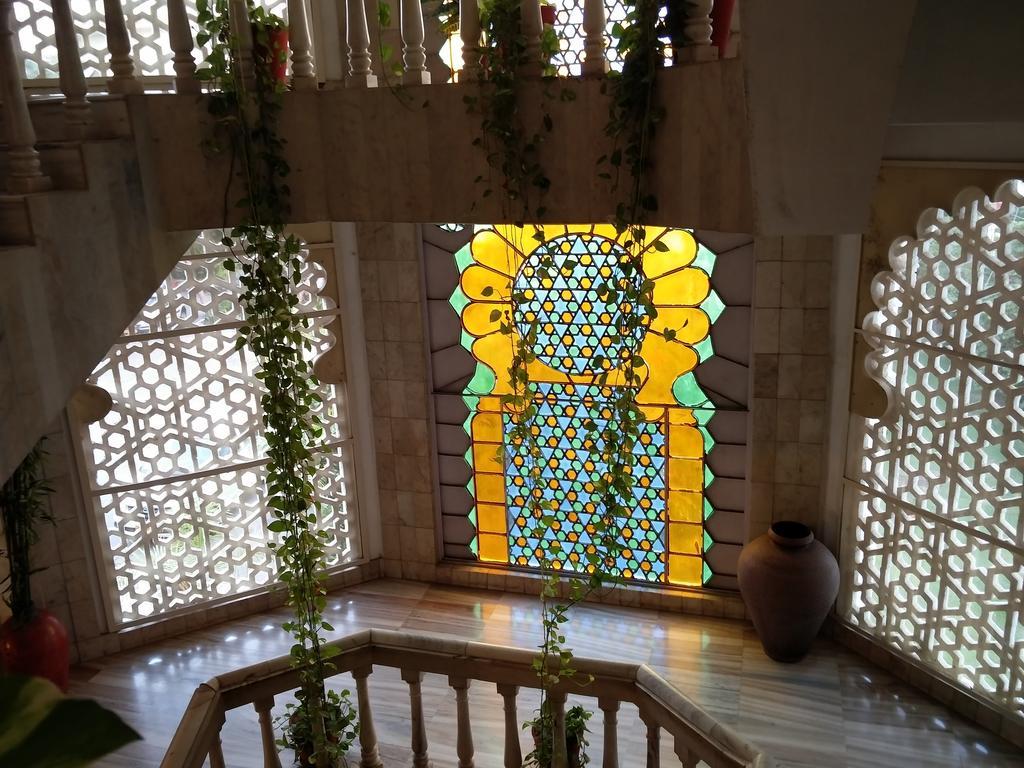 Hotel Hilltop Palace Udaipur Buitenkant foto